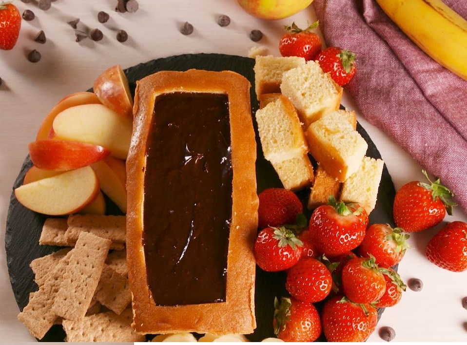 Chocolate Fondue with Orange Pound Cake