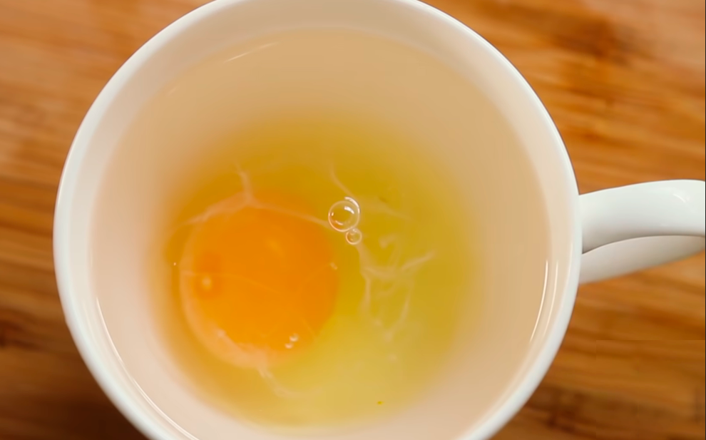 egg in a coffee mug